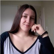 Etudiante en langues et titulaire du niveau B2 du Toeic, je parle courament anglais et propose des cours pour tous niveaux